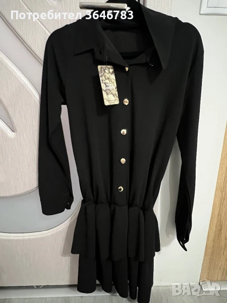 Елегантна черна рокля с копчета и плисирана пола, снимка 1