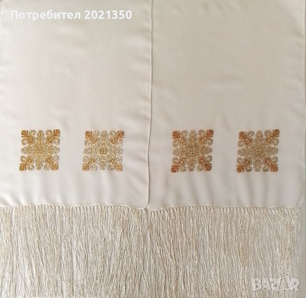 Ръчно бродиран копринен шал с автентичен мотив, снимка 1