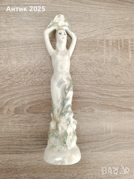 ✨ Винтидж фигурка „Мавка“ (средата на XX век) , снимка 1