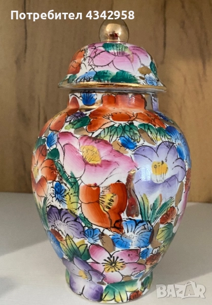 Антична (1925 г) китайска ръчно рисувана джинджифилова ваза Famille Millefleurs, снимка 1