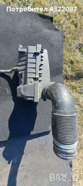 Дебитомер, въздушен филтър, кутия акомулатор VW Touran, снимка 1