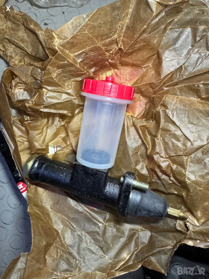 Цилиндър амбреажен главен ВОЛГА ГАЗ 2410 / 4301-1602290 (помпа) казанче НОВ FENOX, снимка 1