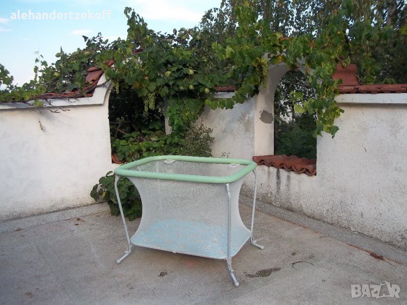 Италианска сгъваема кошара кошарка с твърдо дъно за сън и игра, снимка 1