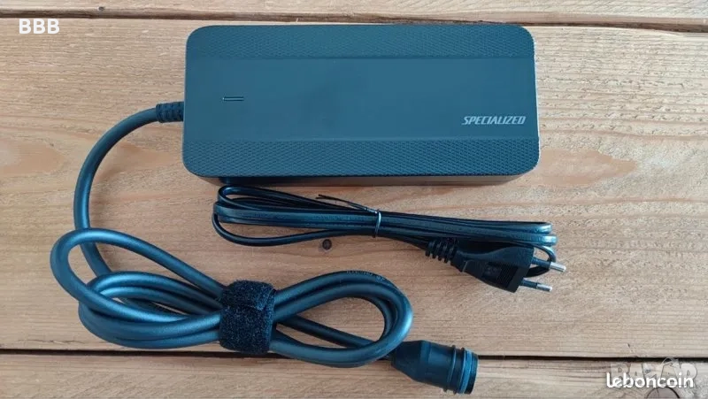 Зарядно за Електрически велосипед Specialised 42 V 4A, снимка 1