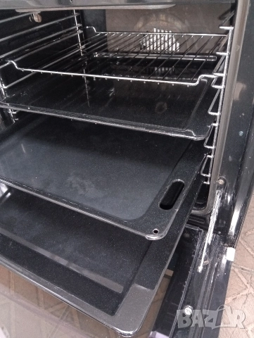 Иноксова свободно стояща печка с керамичен плот Gram с две години гаранция!, снимка 5 - Печки, фурни - 52822374