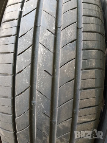 215/65/17 kumho , снимка 3 - Гуми и джанти - 50575800