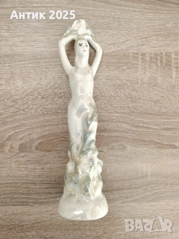 ✨ Винтидж фигурка „Мавка“ (средата на XX век) 