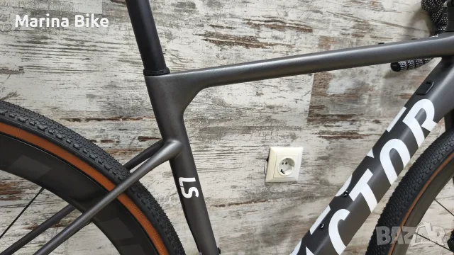 НОВ карбонов велосипед Factor LS Gravel CeramicSpeed SRAM Rival AXS Zipp 303S | 49, снимка 7 - Велосипеди - 56288166