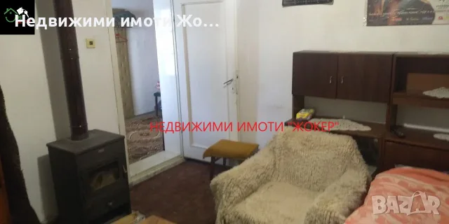Къща с двор в гр. Бяла, снимка 11 - Къщи - 56349370