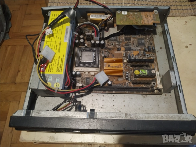  Ретро Мини компютър NIC soket 7 c Pentium 200 MHz