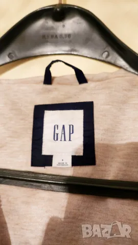 Дамско яке парка Gap, снимка 2 - Якета - 49911771