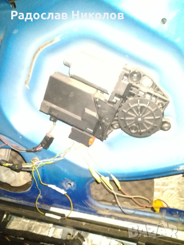 Ел. моторче за предните стъкла на peugeot 307cc 