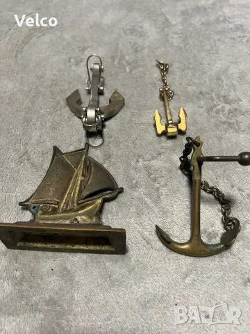 български котви и корабче от бронз