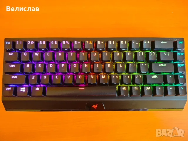 Razer BlackWidow V3 Mini Hyperspeed със зелени суичове, снимка 2 - Клавиатури и мишки - 56543755