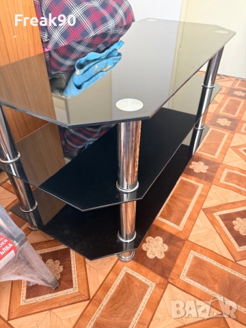 Стъклен скрийн за телевизор и домашно кино, снимка 2 - Шкафове и рафтове - 52489462