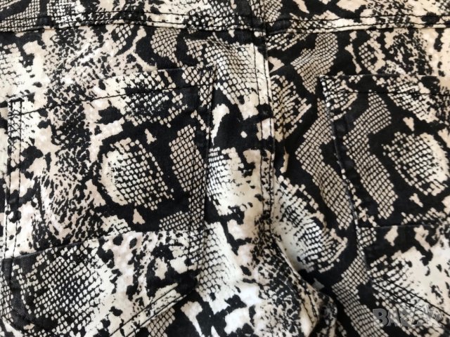 Дънки змийски принт - С|М, снимка 4 - Дънки - 36974070