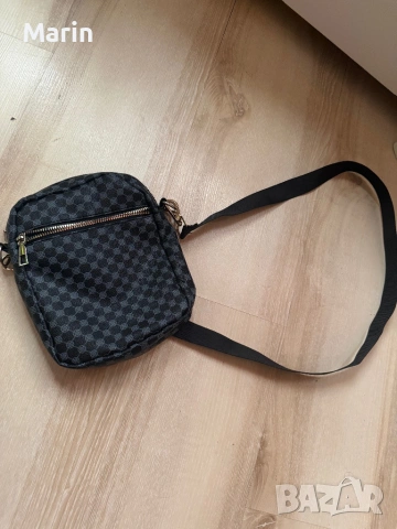 Чанта за през кръста 