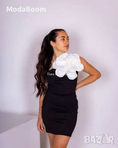 Черна дамска рокля с ефектно бяло цвете 