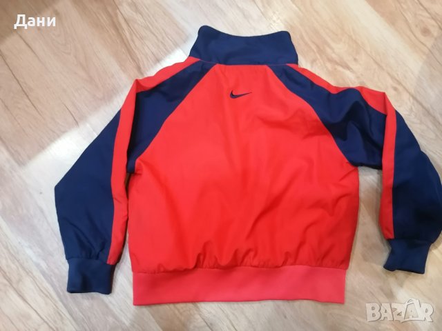 Детско пролетно/есенно яке Nike, снимка 3 - Детски якета и елеци - 36607211