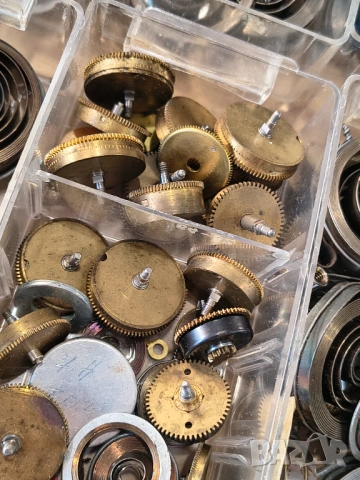 Коронки и пружини за часовници, снимка 9 - Други - 54293928