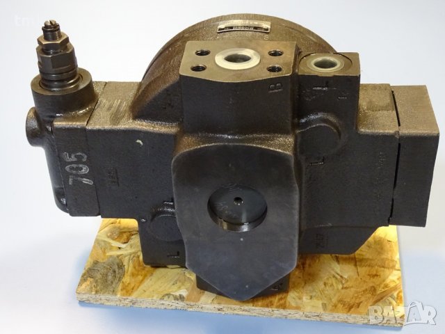 Радиално-бутална хидравлича помпа BOSCH 0 514 300 001 radial piston pump, снимка 5 - Резервни части за машини - 39229978