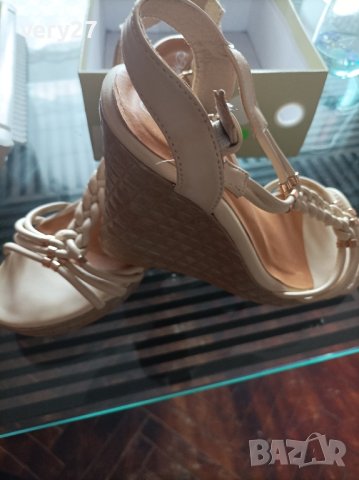 нови Сандали обувки маратонки, снимка 3 - Дамски обувки на ток - 40709086