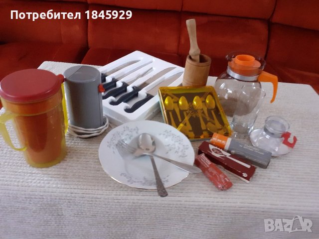Комплекти за хранене и кухненски принадлежности