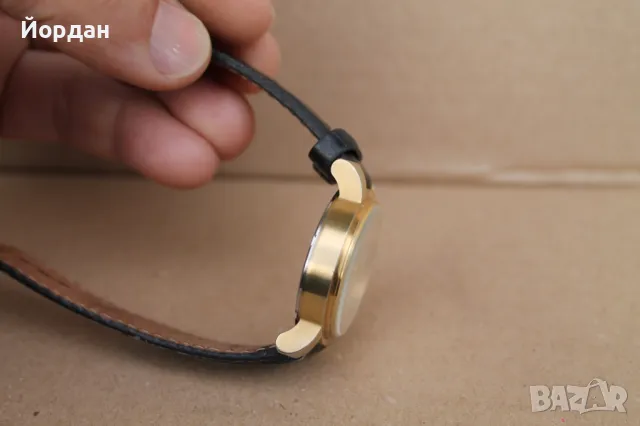 Даммски Швейцарски часовник '' Wenger'' , снимка 12 - Дамски - 49933988