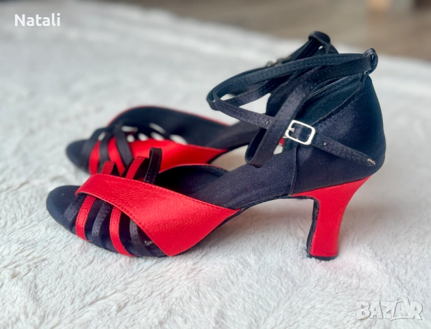 Обувки за латино танци 39 номер, снимка 2 - Дамски обувки на ток - 53254387