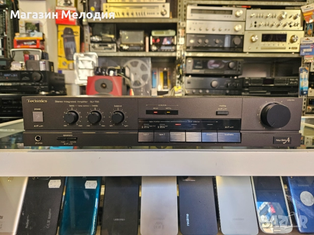Усилвател Technics SU-700 Две по 70 вата на 4 ома. В перфектно техническо и много добро визуално със