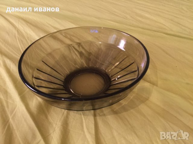 Стъклена купа за салата