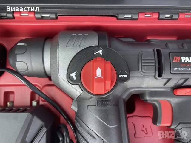 PROFESSIONAL Акумулаторен перфоратор с вертикален безчетков мотор EINHELL HEROCCO 36/28, снимка 9 - Перфоратори - 56316292