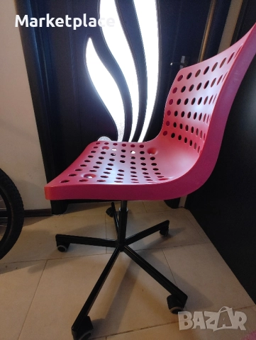 Стол за бюро ИКЕА, снимка 2 - Мебели за детската стая - 51779315