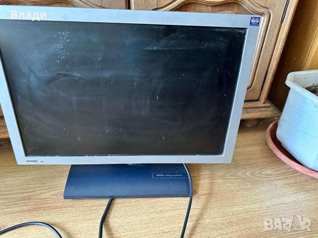 Монитор Benq, снимка 4 - Монитори - 44805558