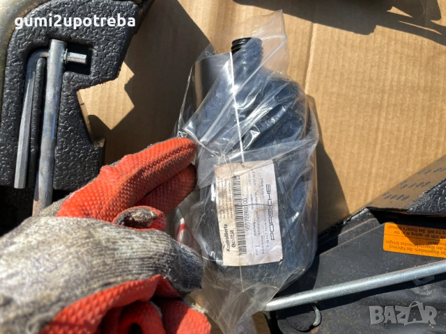 Авариен Органайзер Крик 7l0011031b Кука Пяна Porsche Cayenne, снимка 4 - Аксесоари и консумативи - 51662444