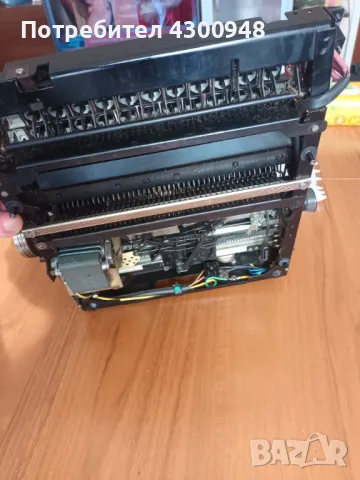 Продавам работеща пишеща машина, снимка 2 - Антикварни и старинни предмети - 49254433