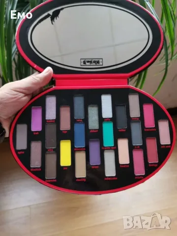 Палитра сенки за очи Fetish 24 цвята Hzs123, снимка 2 - Козметика за лице - 47724900