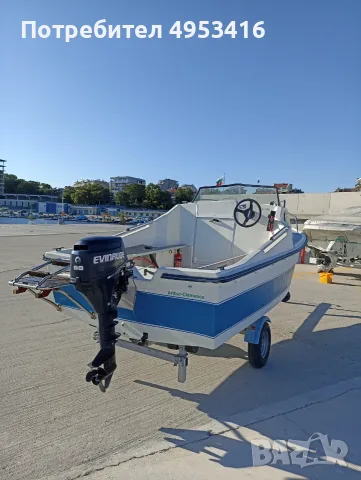 Моторна яхта EROS 430 с кабина за 4 души + Evinrude 9.8 к.с. + колесар, снимка 5 - Воден транспорт - 56137673