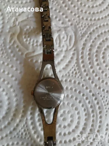 Дамски часовник- TIMEX, снимка 5 - Луксозни - 47588618