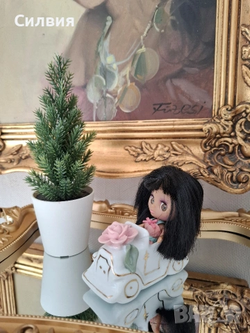 Порцеланова миниатюра- кола