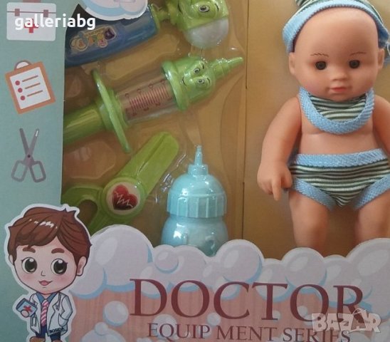 Сладка кукла на бебе с докторски инструменти 
