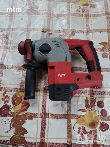 Перфоратор Milwaukee 