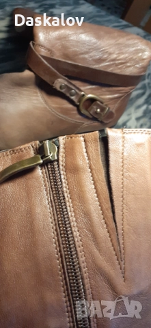 Продавам дамски италиански ботуши естествена кожа!, снимка 2 - Дамски ботуши - 51710172