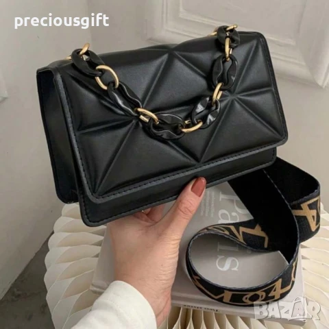 Дамска малка черна чанта