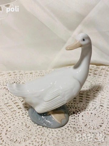 порцеланова статуетка 