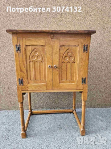 Шкаф в Готически стил, снимка 2 - Шкафове - 50675502
