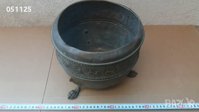 масивна бронзова саксия - римски стил , снимка 4 - Антикварни и старинни предмети - 56429472