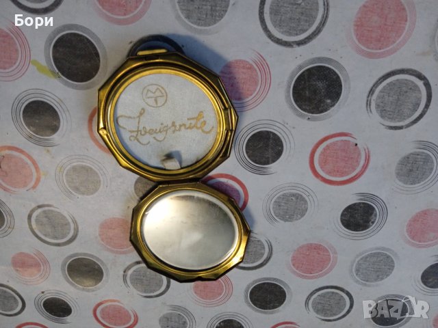 Zvaigznite стара месингова пудриера , снимка 5 - Други ценни предмети - 38254871