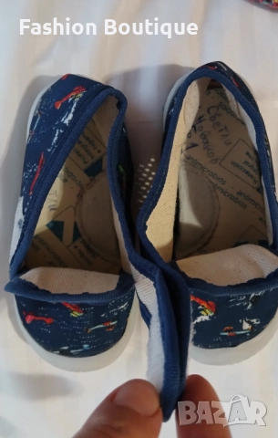 Детски зимни обувки за момче- 24 номер , и пантофи да градина- 23 номер  Цена за двете- 14лв Без заб, снимка 16 - Бебешки боти и ботуши - 51895885