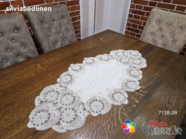 Декоративни ленени карета,тишлайфери с бродерия,декорация,украса маса, снимка 9 - Покривки за маси - 42863386